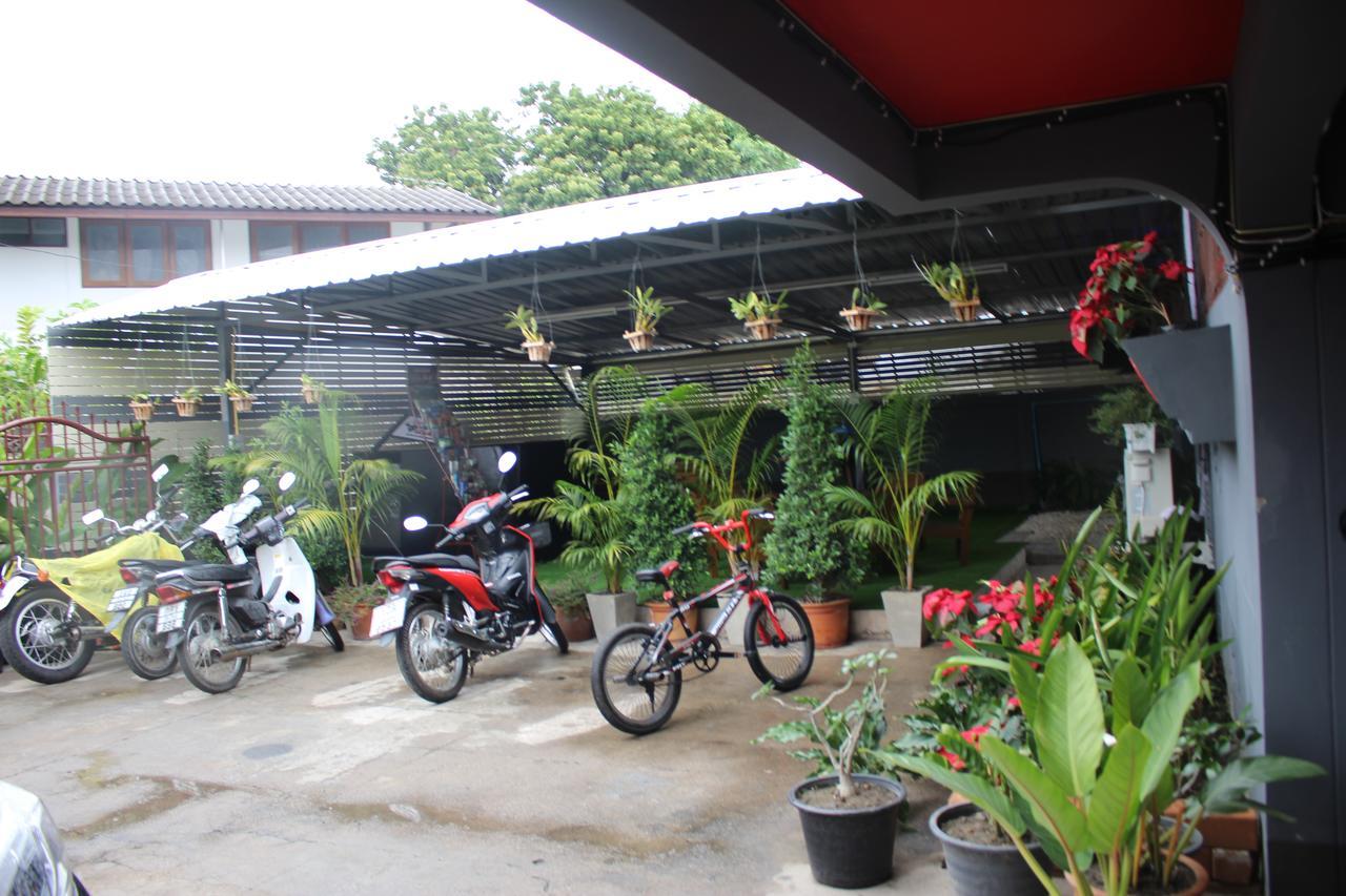 Wualai Hostel Chiang Mai Dış mekan fotoğraf